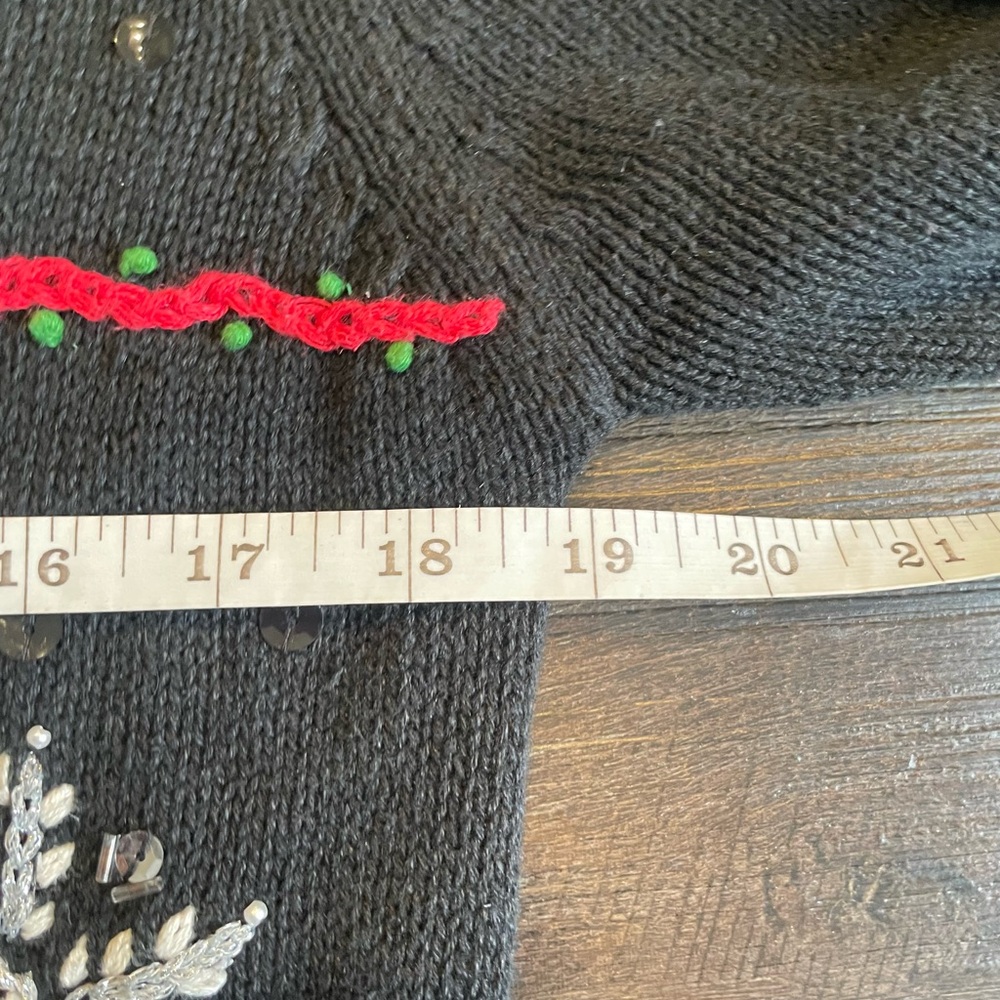 Vintage Cherokee Size Medium Christmas Holiday Winter Ugly Sweater Embroidered - Picture 6 of 9
